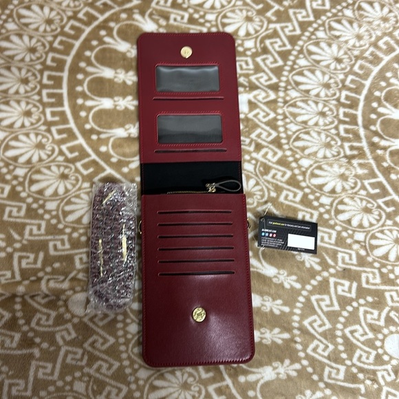 Gear Beast Cross Body Cell Phone Pouch Purse Credit Card and ID Slots With Strap - Picture 2 of 8